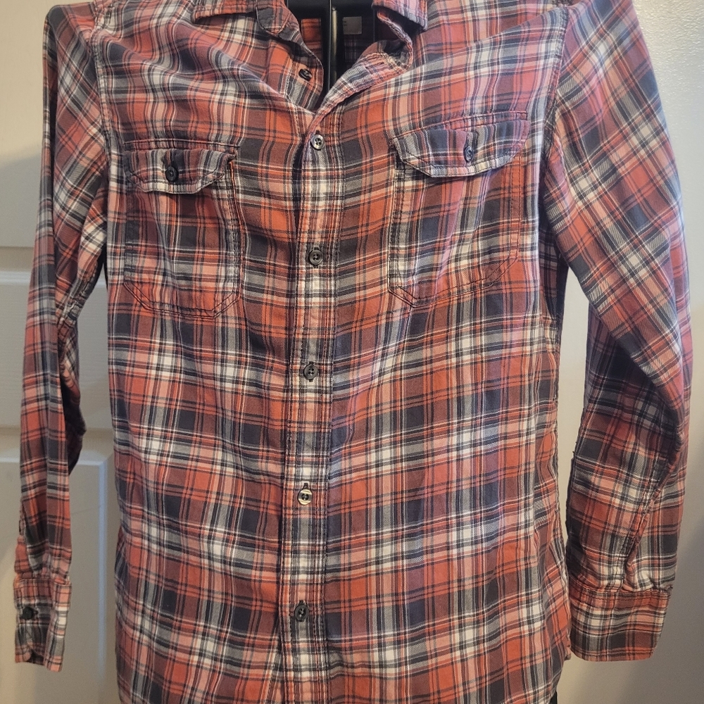 Mossimo Supply Company Womens Medium Red Plaid Flannel Athletic Fit Button Up